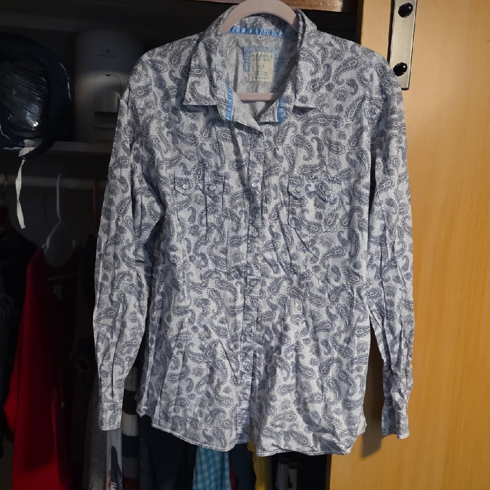 Elegant Blue Paisley Button Down Shirt